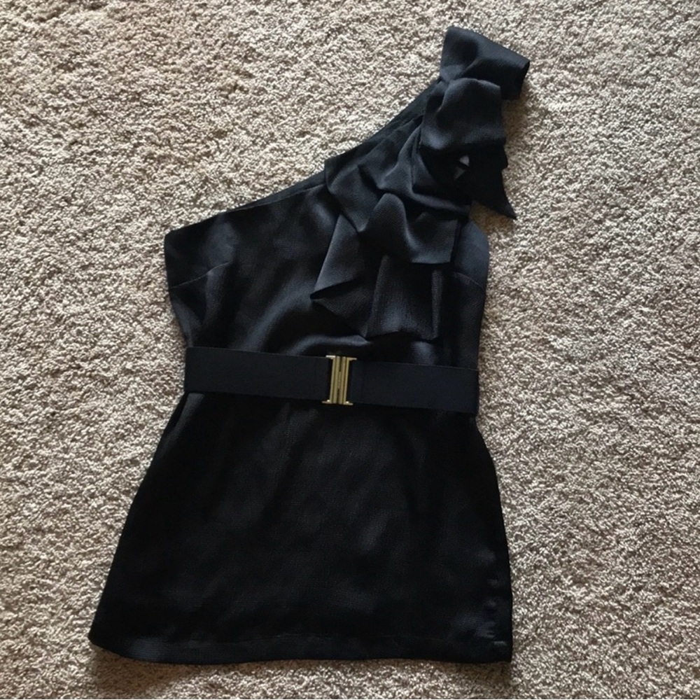 Elegant Black One-Shoulder Top